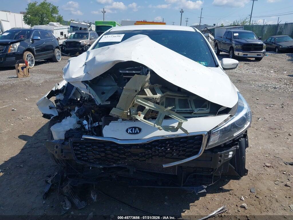 3KPFL4A76HE102765 2017 KIA FORTE photo no. 11