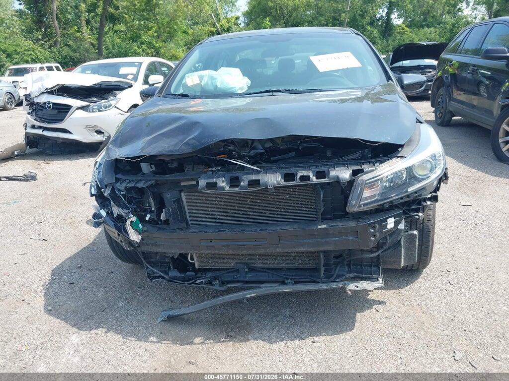 3KPFL4A75HE144909 2017 KIA FORTE photo no. 12