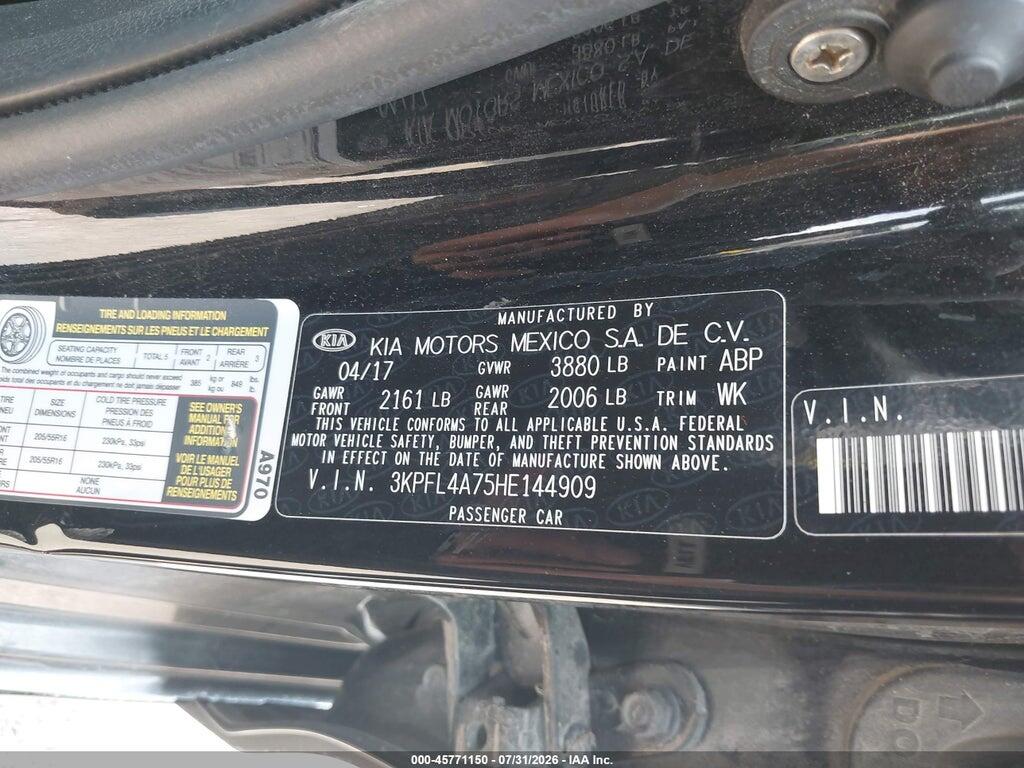 3KPFL4A75HE144909 2017 KIA FORTE photo no. 9