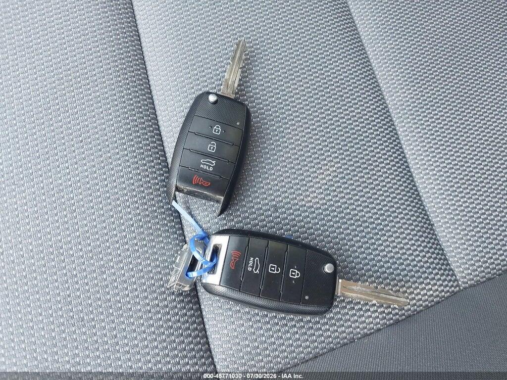 3KPFK4A70HE123680 2017 KIA FORTE photo no. 11