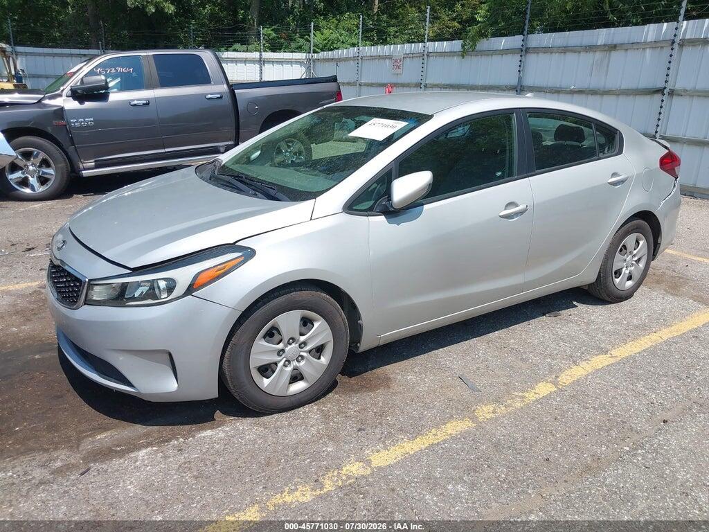 3KPFK4A70HE123680 2017 KIA FORTE photo no. 2