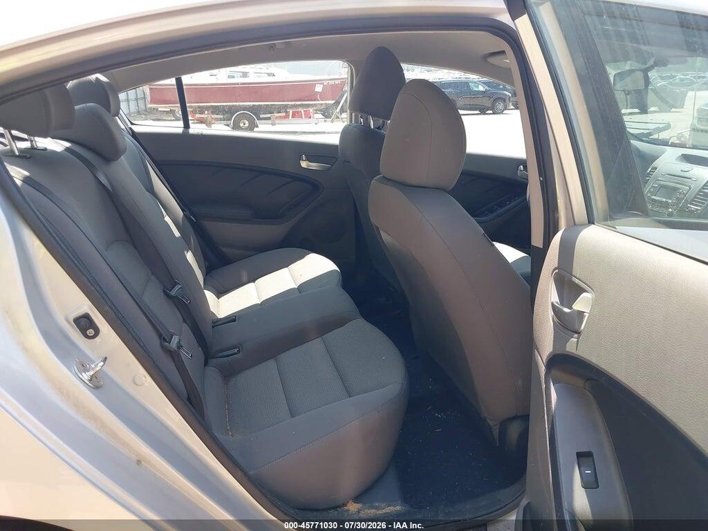 3KPFK4A70HE123680 2017 KIA FORTE photo no. 8