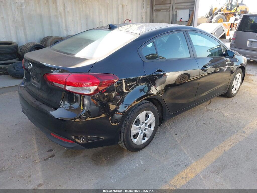 3KPFK4A74HE048966 2017 KIA FORTE photo no. 4