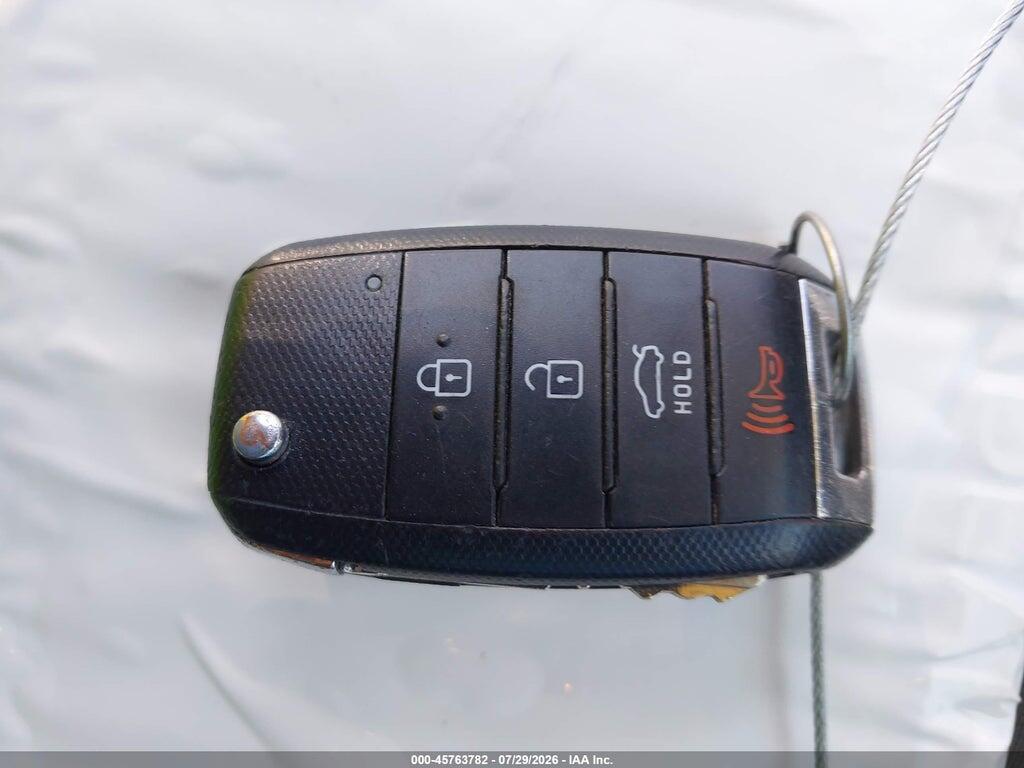 3KPFL4A73HE134282 2017 KIA FORTE photo no. 11