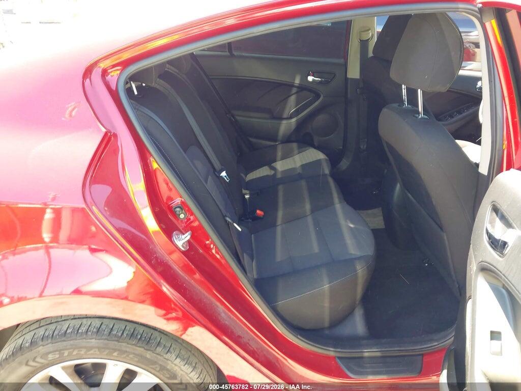 3KPFL4A73HE134282 2017 KIA FORTE photo no. 8