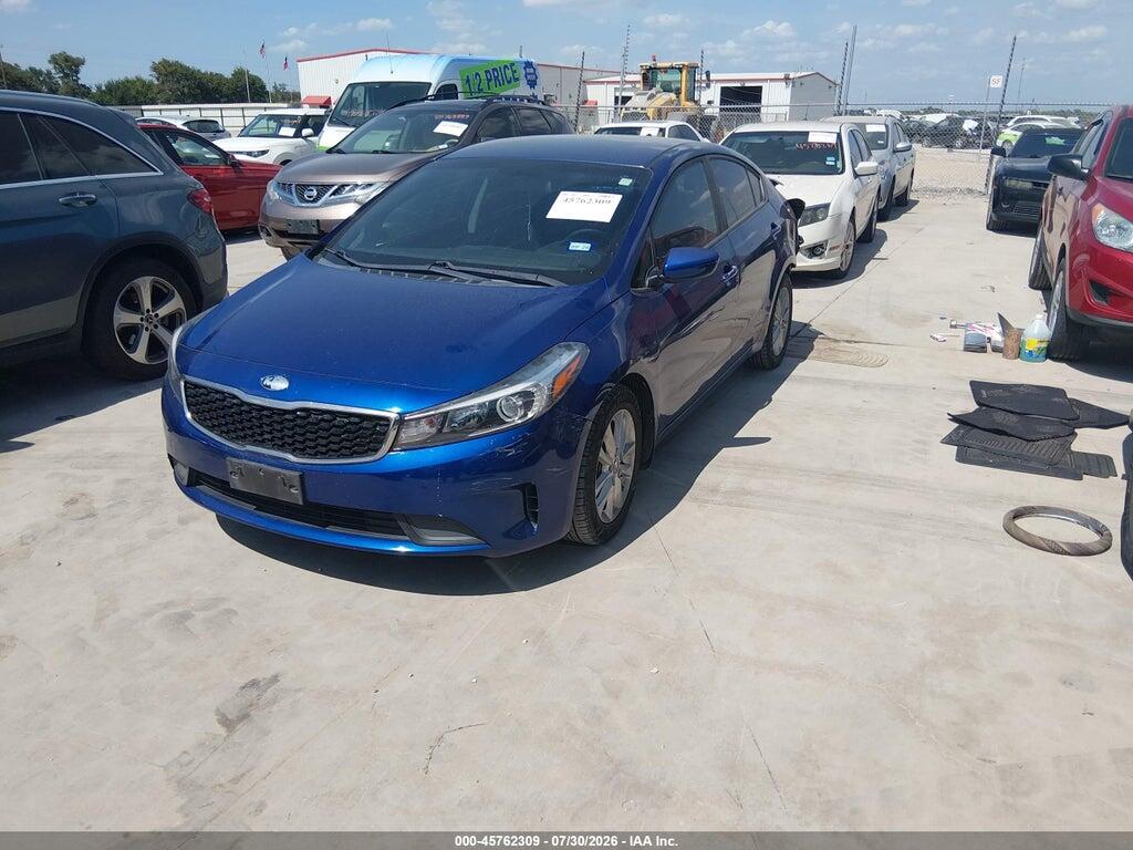 3KPFL4A70HE144266 2017 KIA FORTE photo no. 2