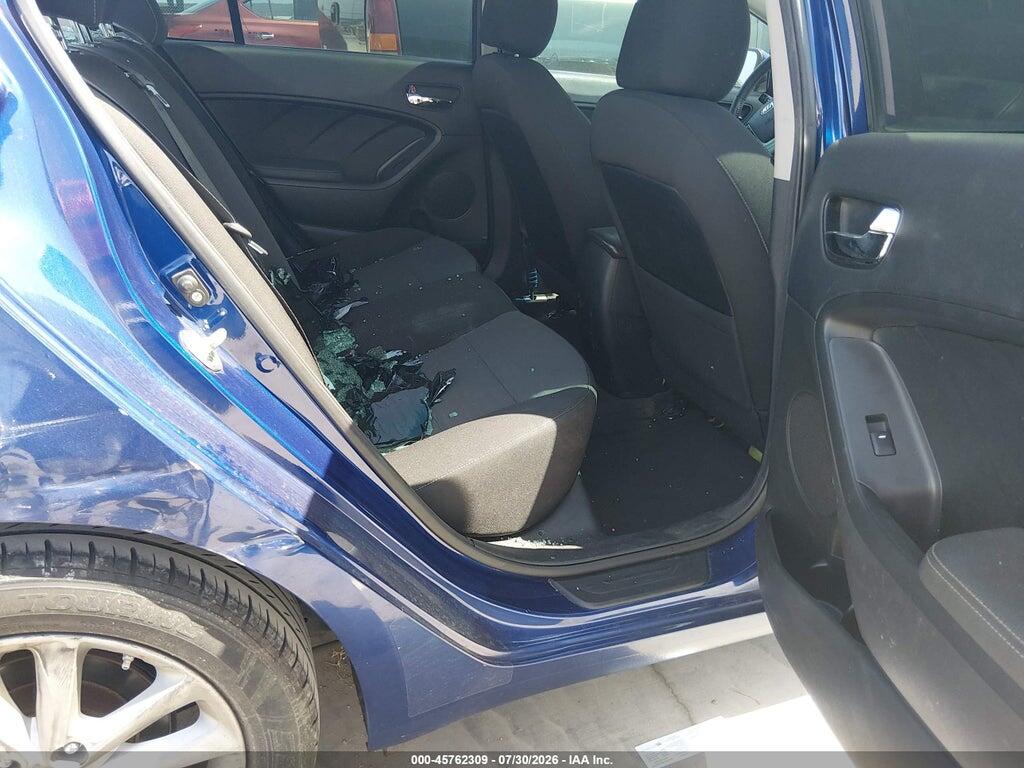 3KPFL4A70HE144266 2017 KIA FORTE photo no. 8