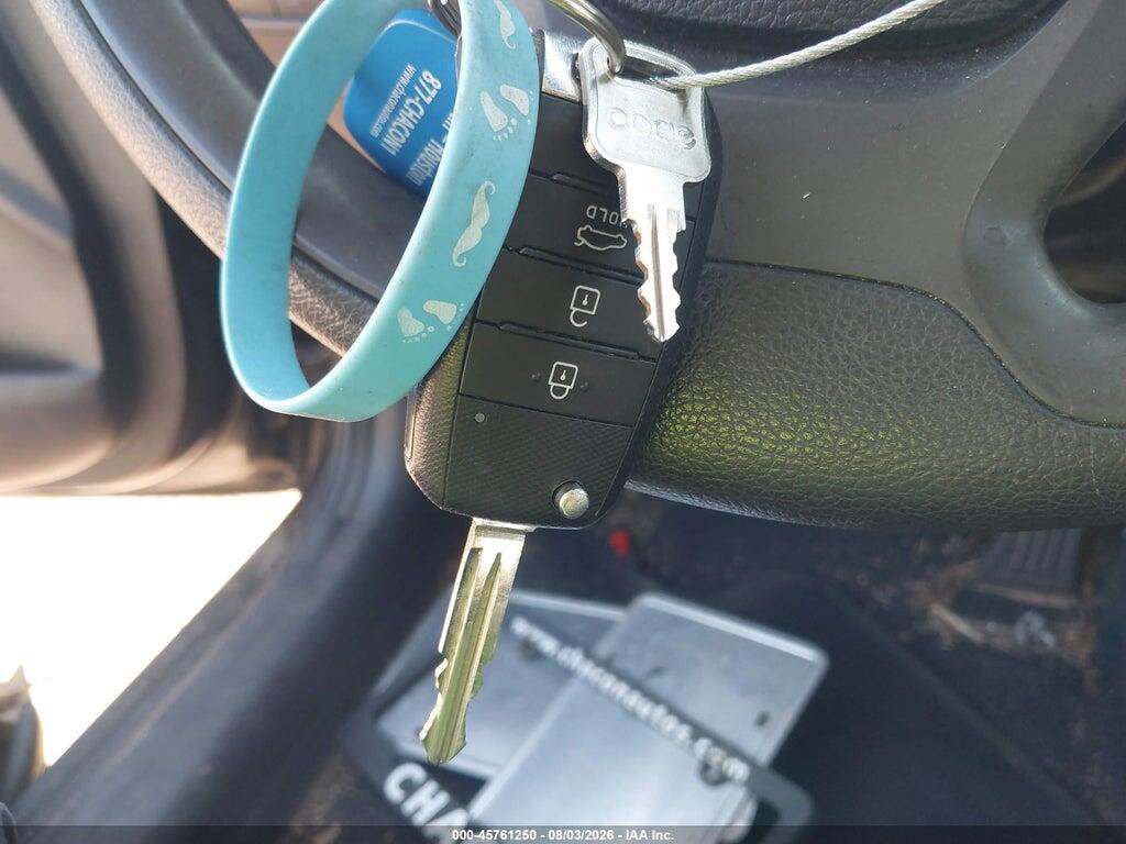 3KPFK4A77HE143487 2017 KIA FORTE photo no. 11