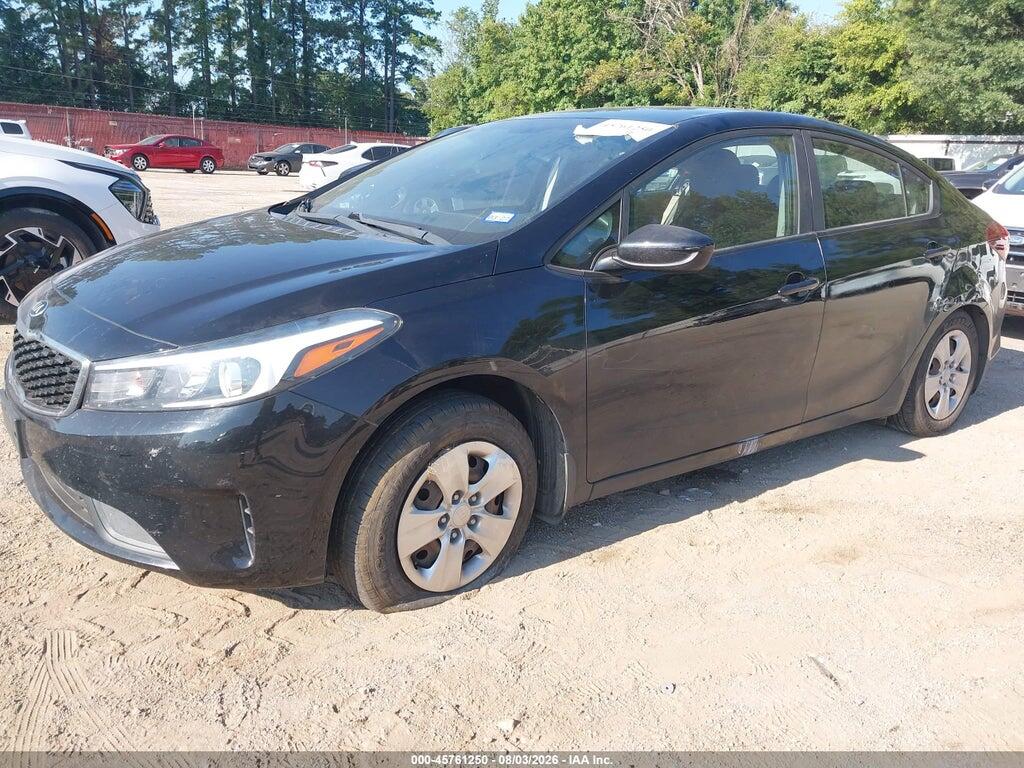3KPFK4A77HE143487 2017 KIA FORTE photo no. 2