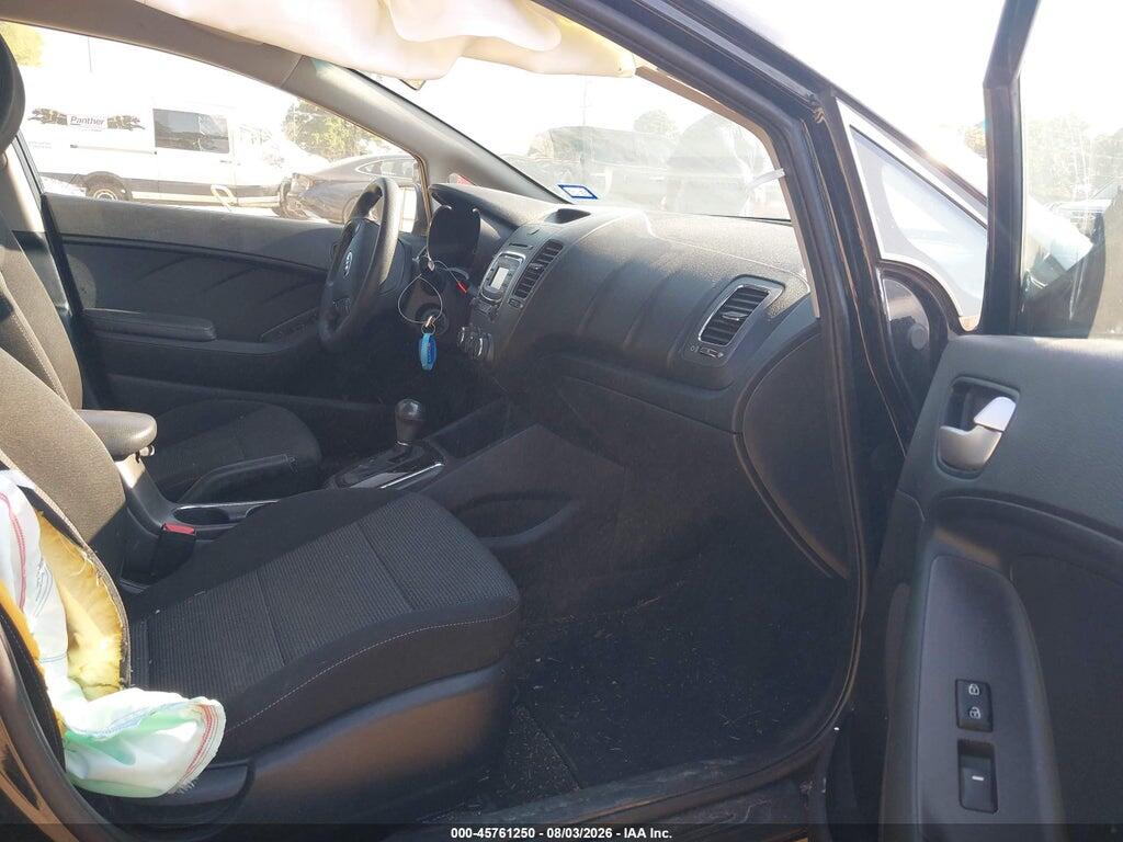 3KPFK4A77HE143487 2017 KIA FORTE photo no. 5
