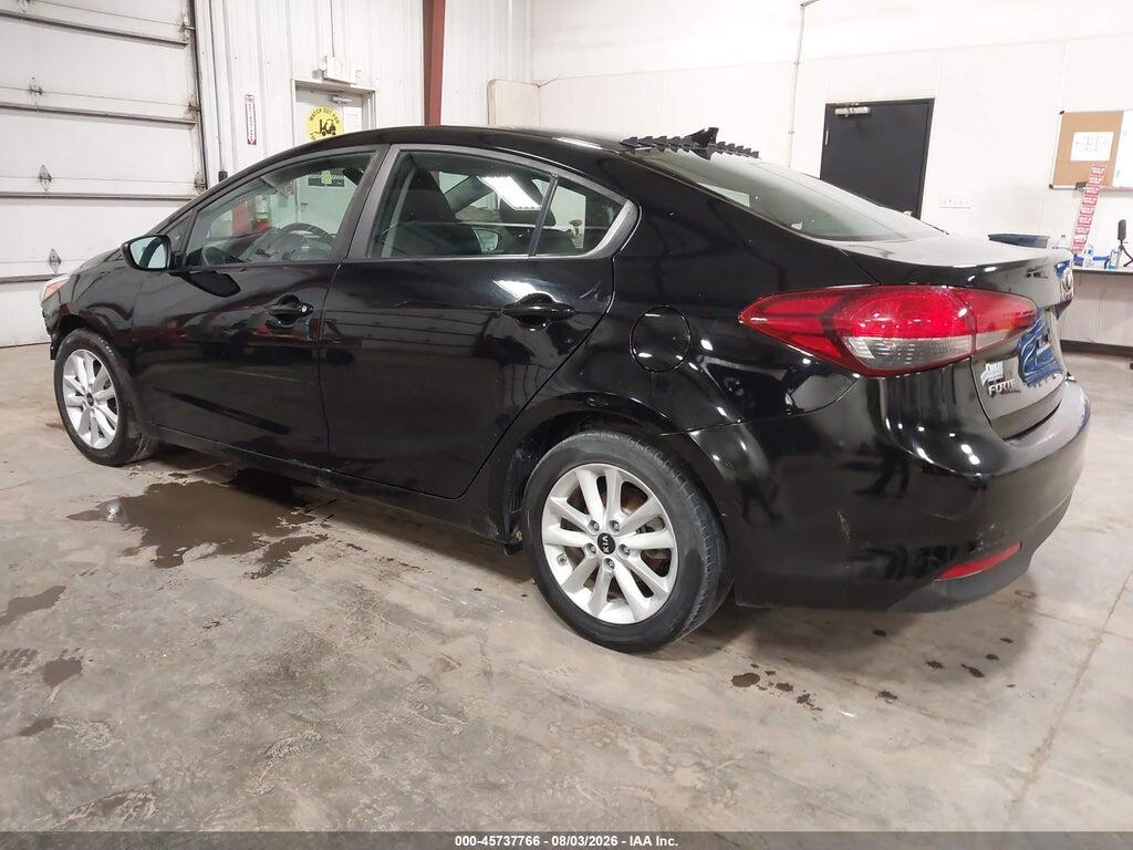 3KPFL4A72HE130353 2017 KIA FORTE photo no. 3