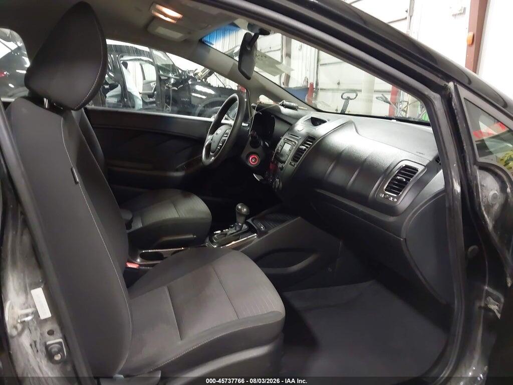 3KPFL4A72HE130353 2017 KIA FORTE photo no. 5