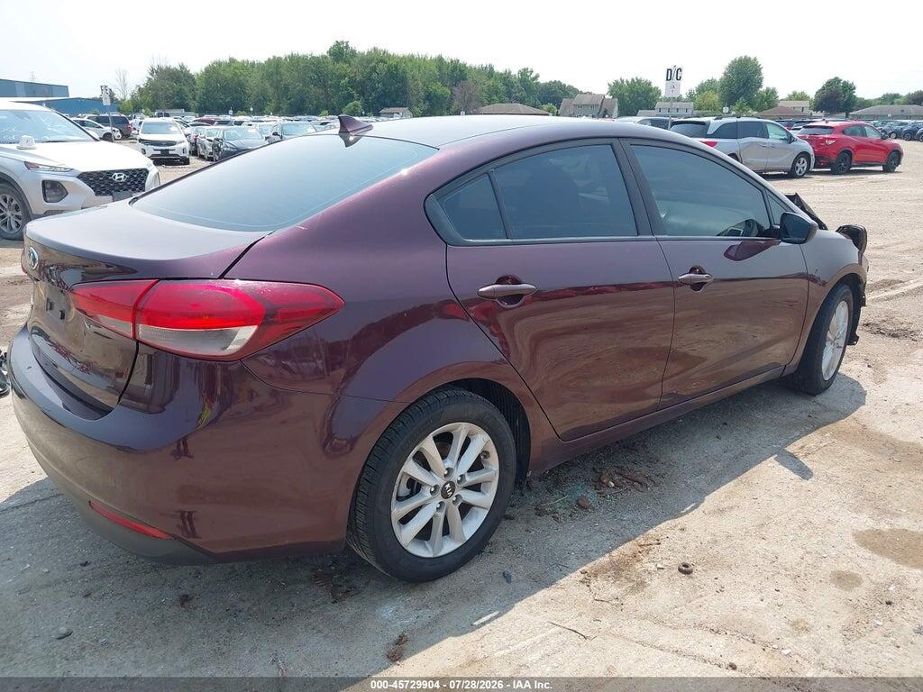 3KPFL4A74HE012949 2017 KIA FORTE photo no. 4