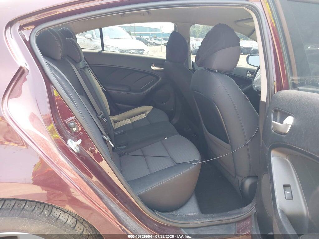 3KPFL4A74HE012949 2017 KIA FORTE photo no. 8