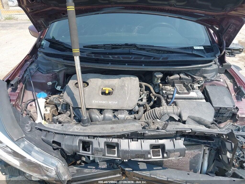 3KPFL4A74HE012949 2017 KIA FORTE photo no. 9