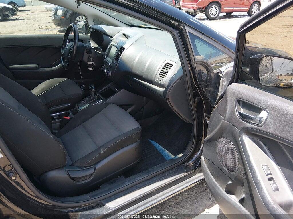 3KPFL4A76HE044785 2017 KIA FORTE photo no. 5