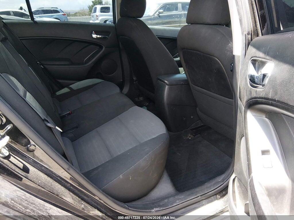 3KPFL4A76HE044785 2017 KIA FORTE photo no. 8