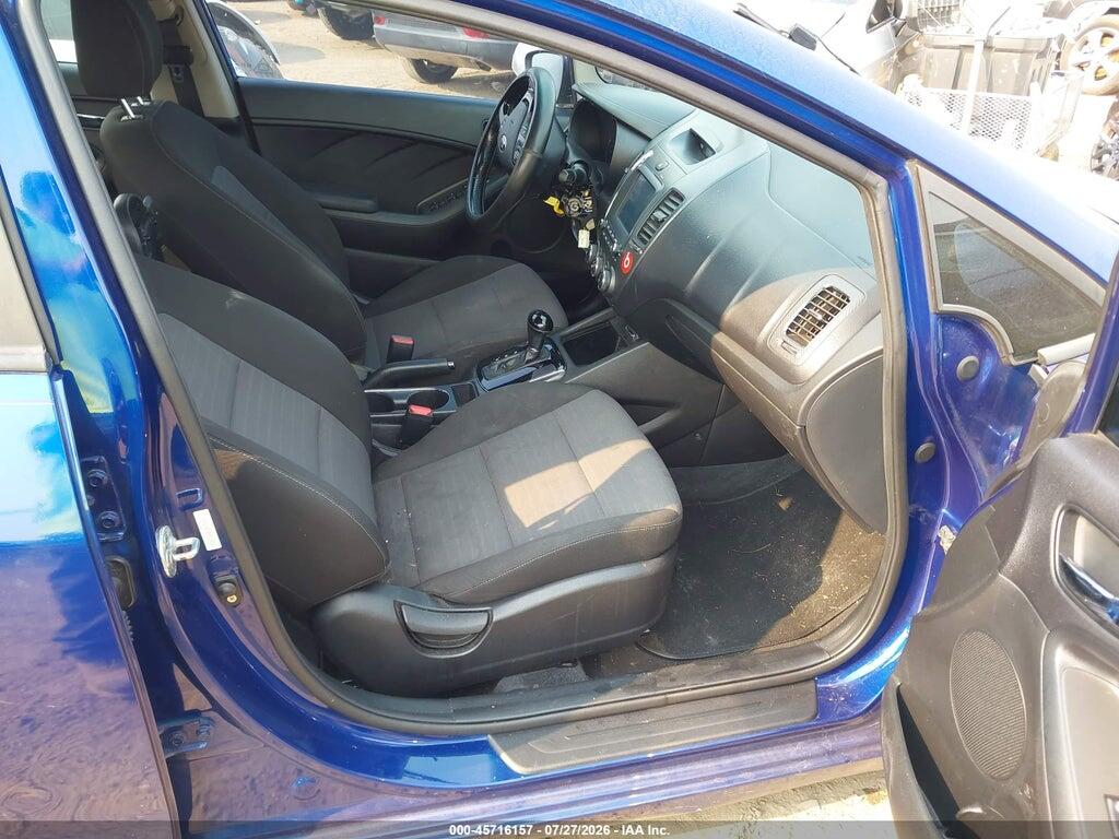 3KPFL4A72HE112032 2017 KIA FORTE photo no. 5