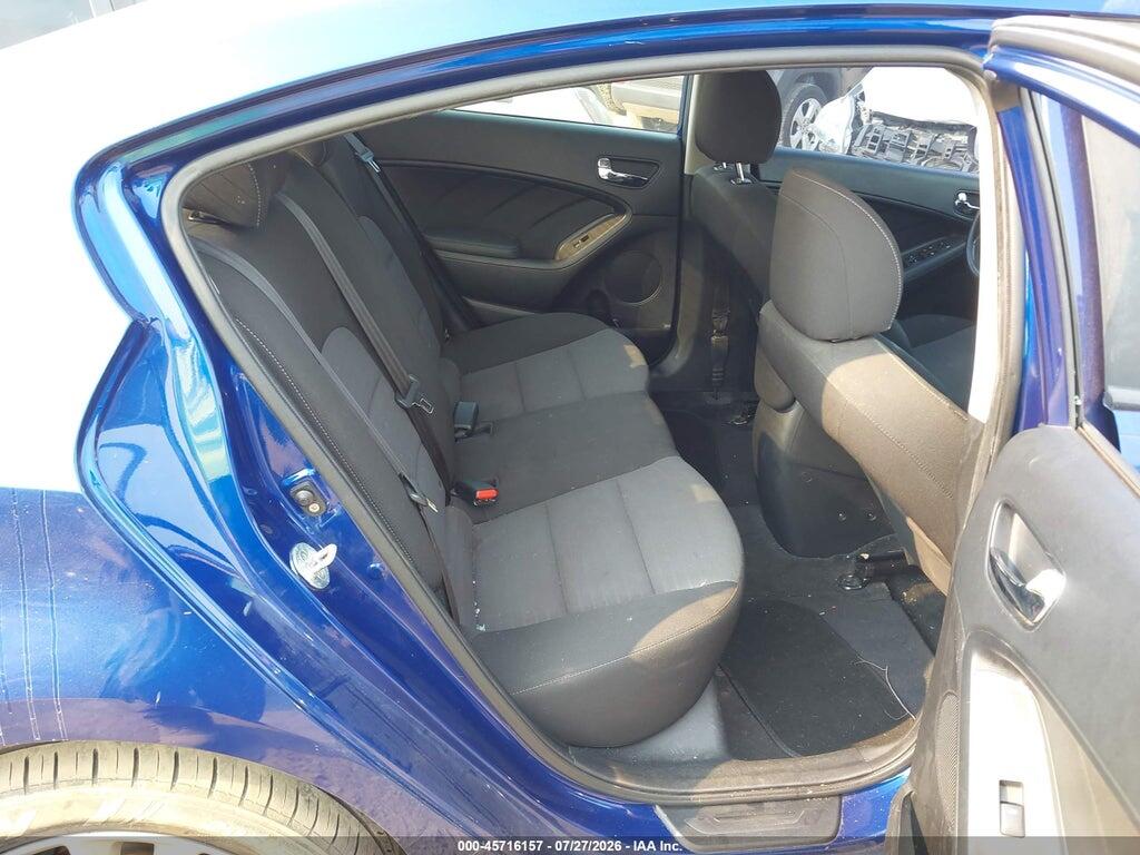 3KPFL4A72HE112032 2017 KIA FORTE photo no. 8