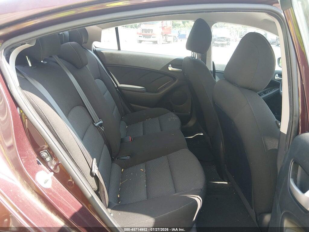 3KPFK4A74HE045842 2017 KIA FORTE photo no. 8