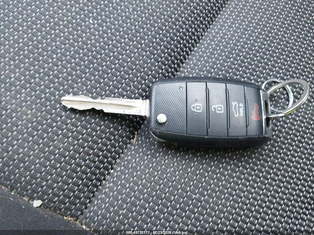 3KPFK4A70HE080572 2017 KIA FORTE photo no. 11
