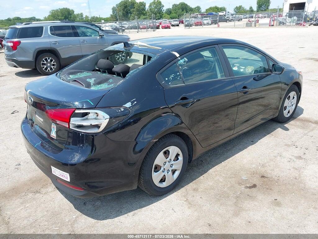 3KPFK4A70HE080572 2017 KIA FORTE photo no. 4