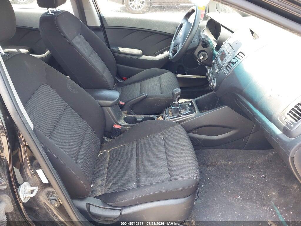 3KPFK4A70HE080572 2017 KIA FORTE photo no. 5