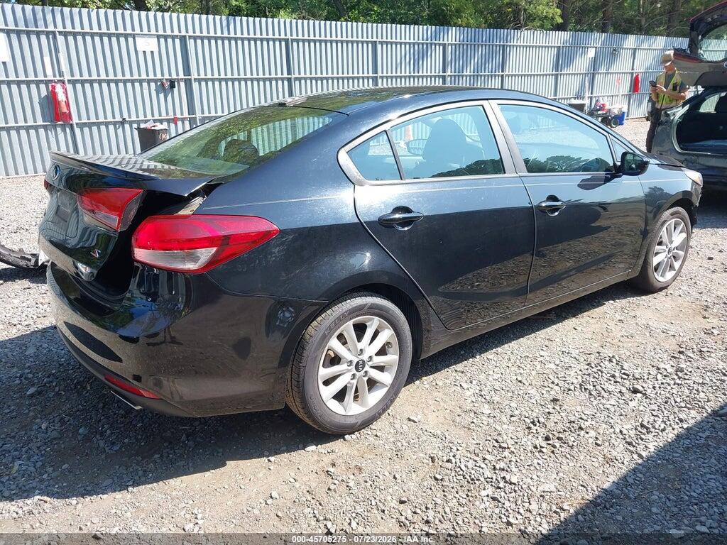 3KPFL4A73HE101296 2017 KIA FORTE photo no. 4