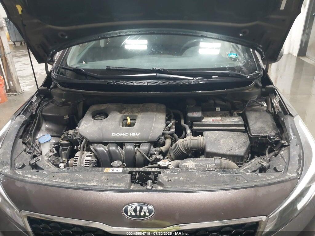 3KPFL4A76HE088947 2017 KIA FORTE photo no. 10