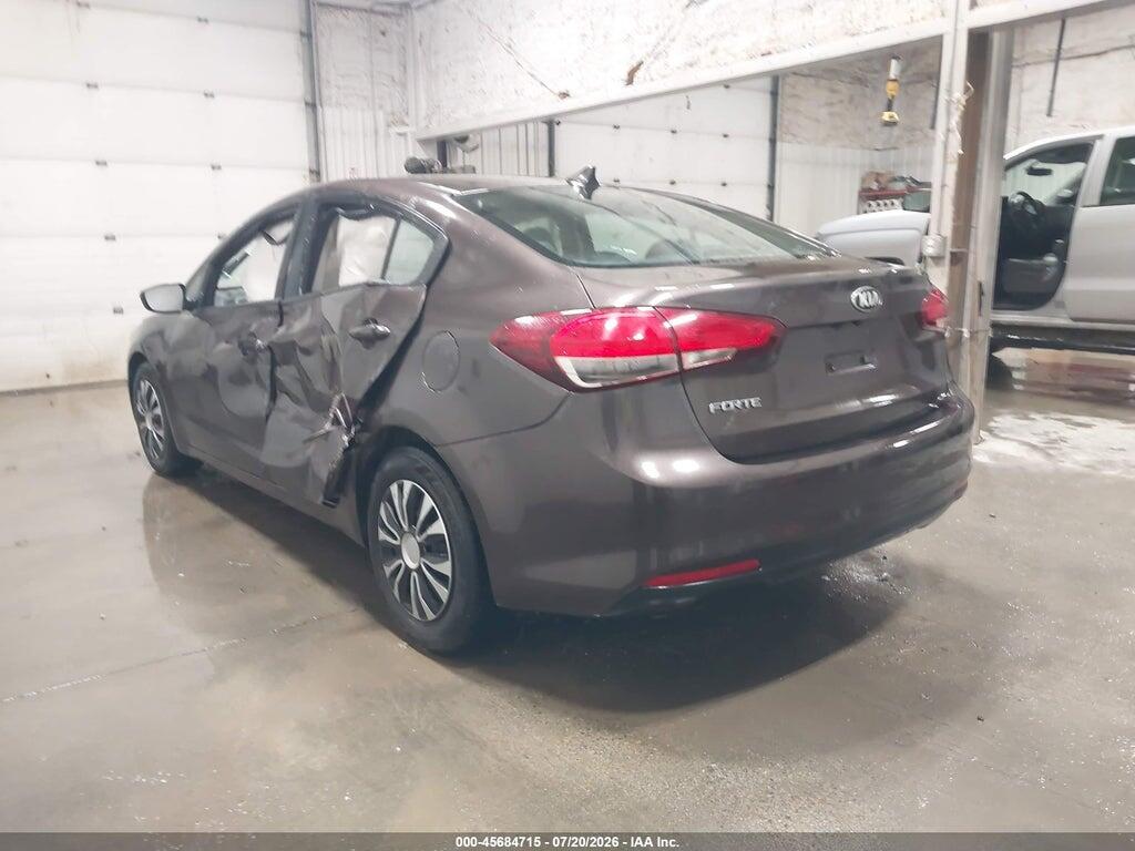 3KPFL4A76HE088947 2017 KIA FORTE photo no. 3