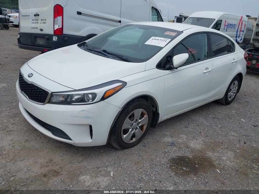 3KPFK4A74HE133337 2017 KIA FORTE photo no. 2
