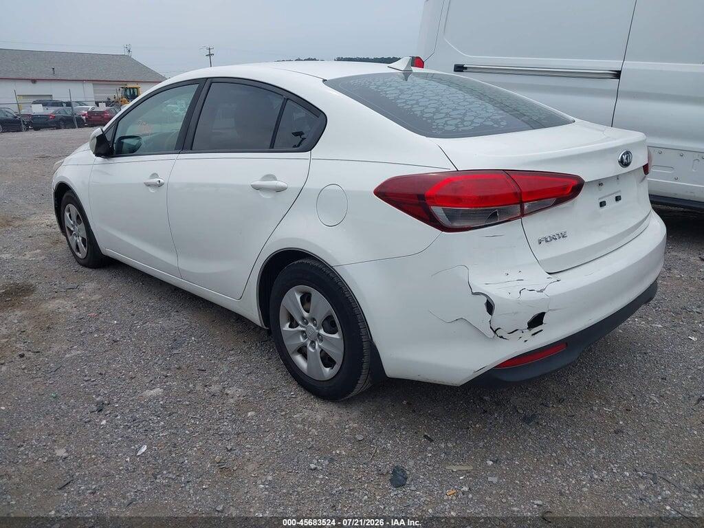 3KPFK4A74HE133337 2017 KIA FORTE photo no. 3