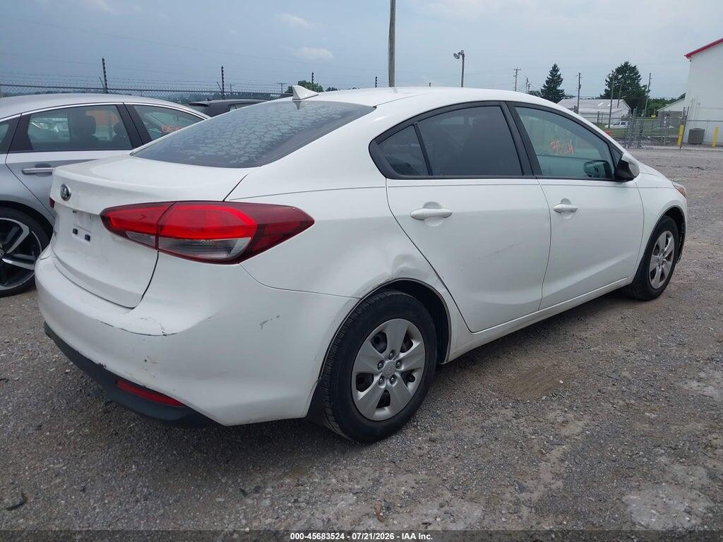 3KPFK4A74HE133337 2017 KIA FORTE photo no. 4