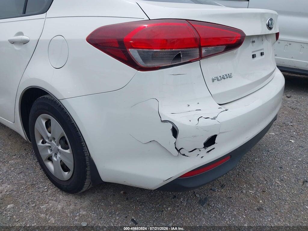 3KPFK4A74HE133337 2017 KIA FORTE photo no. 6