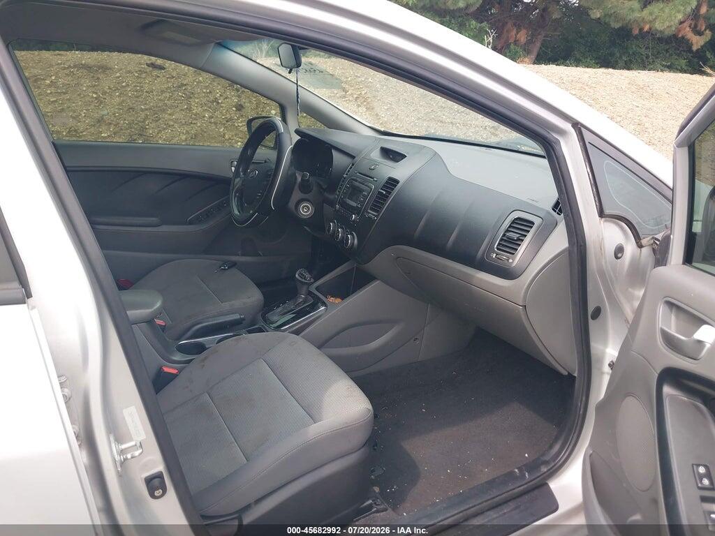 3KPFK4A71HE143372 2017 KIA FORTE photo no. 5