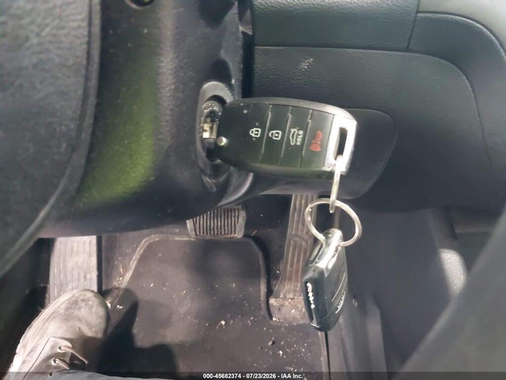 3KPFK4A79HE049983 2017 KIA FORTE photo no. 11