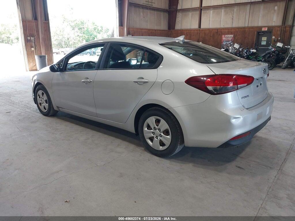 3KPFK4A79HE049983 2017 KIA FORTE photo no. 3