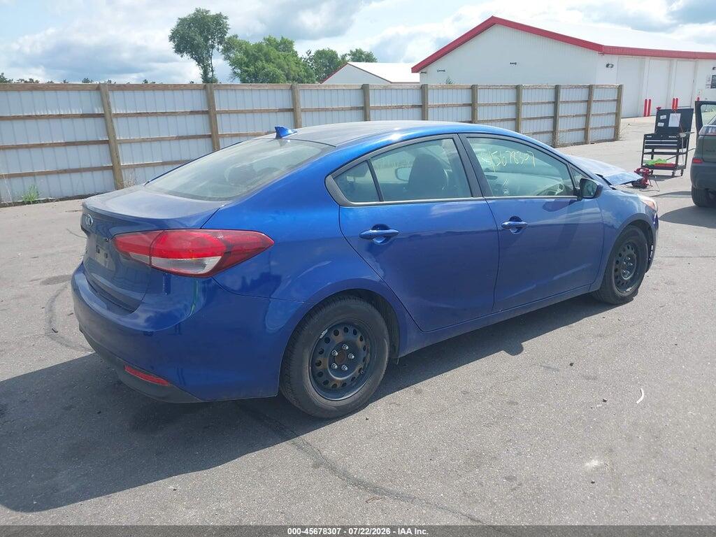 3KPFK4A73HE158293 2017 KIA FORTE photo no. 4