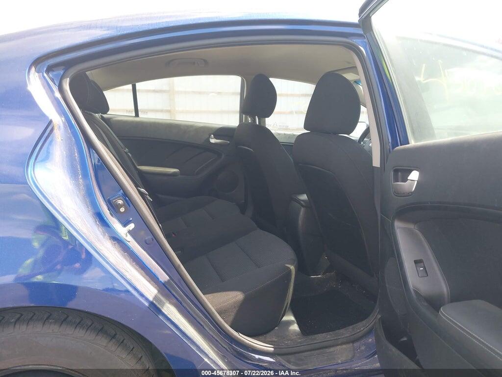 3KPFK4A73HE158293 2017 KIA FORTE photo no. 8
