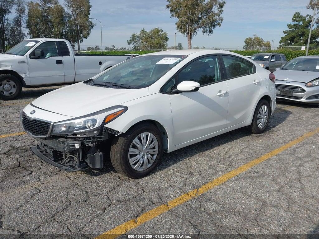 3KPFK4A77HE043745 2017 KIA FORTE photo no. 2