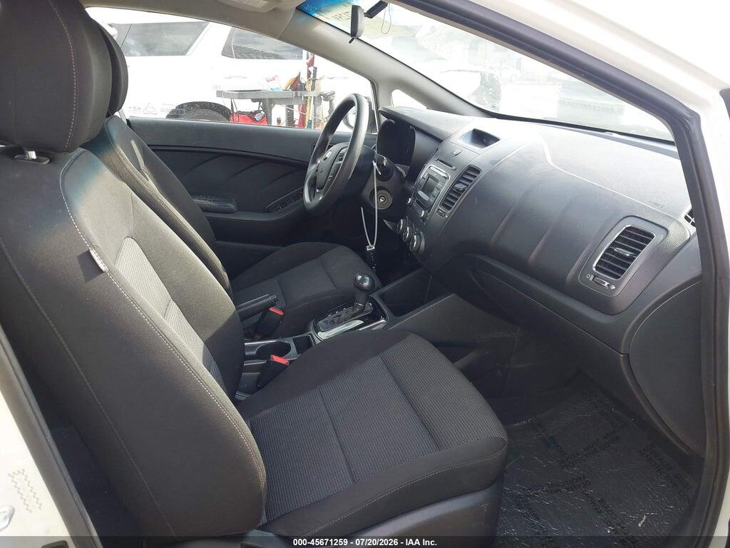 3KPFK4A77HE043745 2017 KIA FORTE photo no. 5