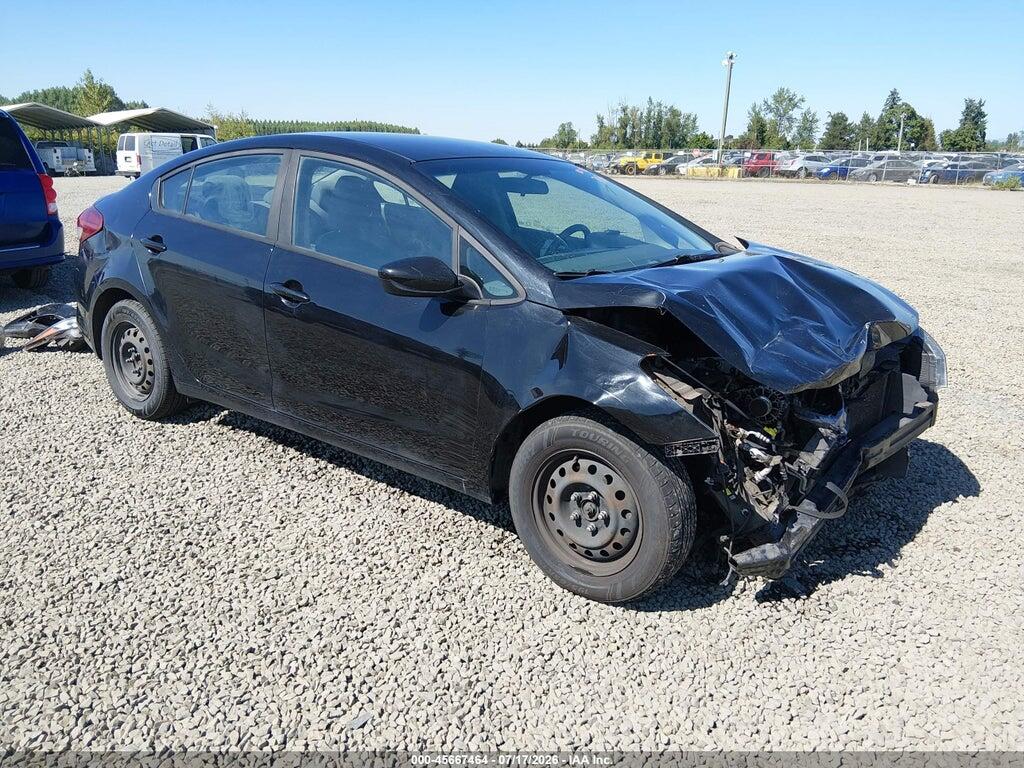 3KPFK4A78HE031426 2017 KIA FORTE photo no. 1