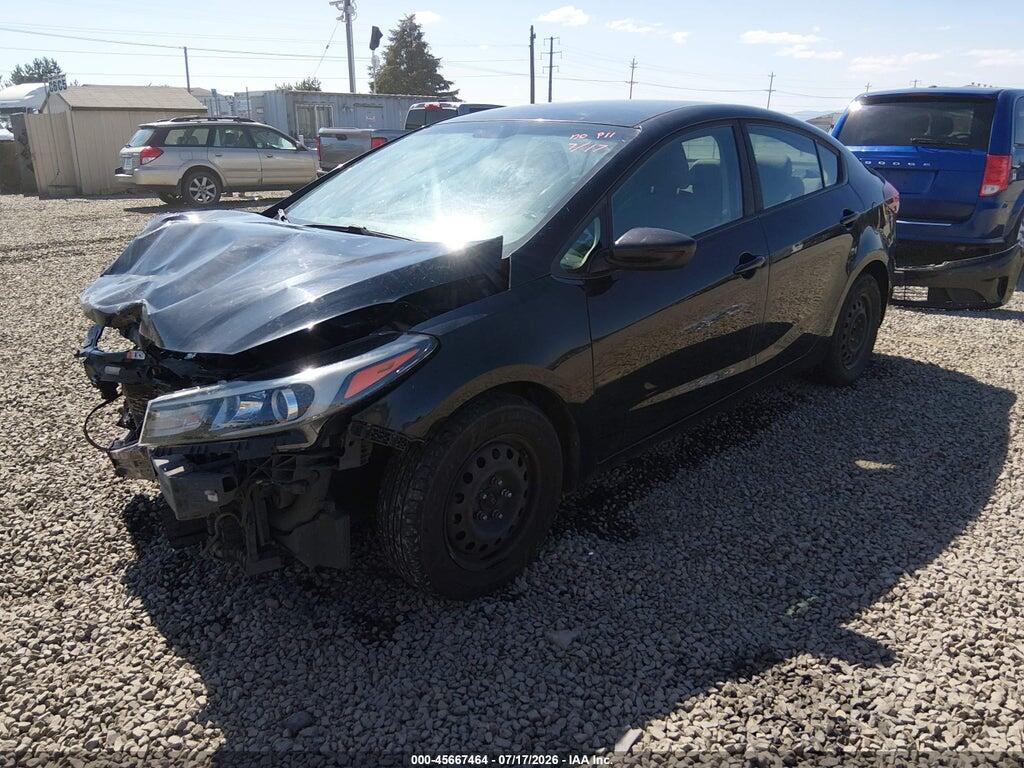 3KPFK4A78HE031426 2017 KIA FORTE photo no. 2
