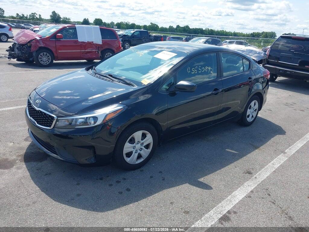 3KPFK4A76HE125532 2017 KIA FORTE photo no. 2