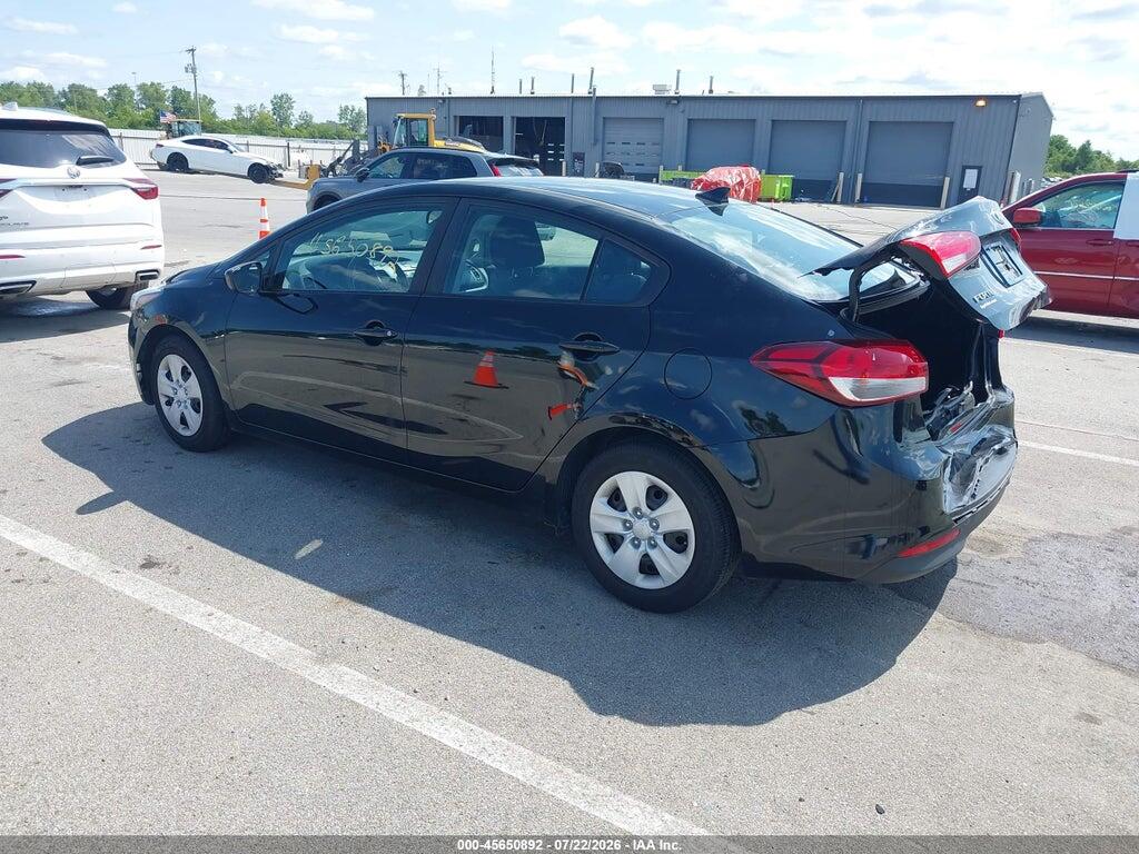 3KPFK4A76HE125532 2017 KIA FORTE photo no. 3