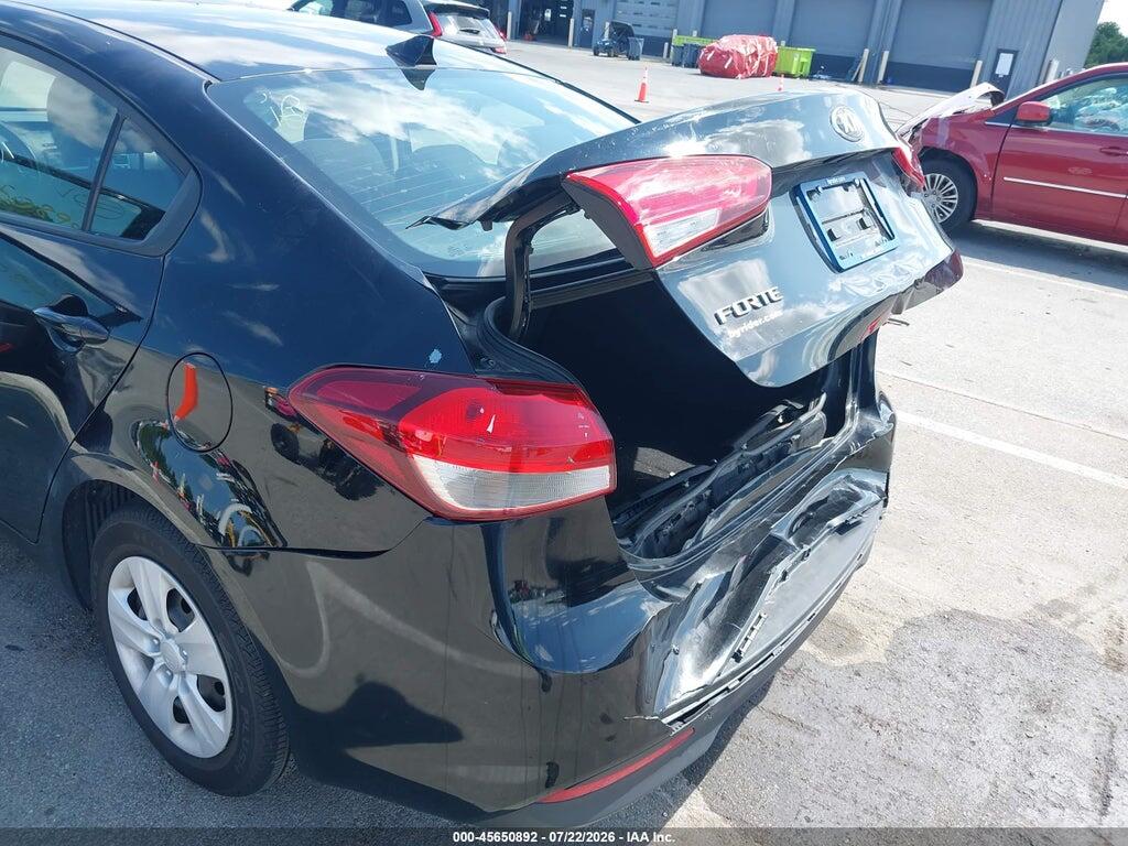 3KPFK4A76HE125532 2017 KIA FORTE photo no. 6