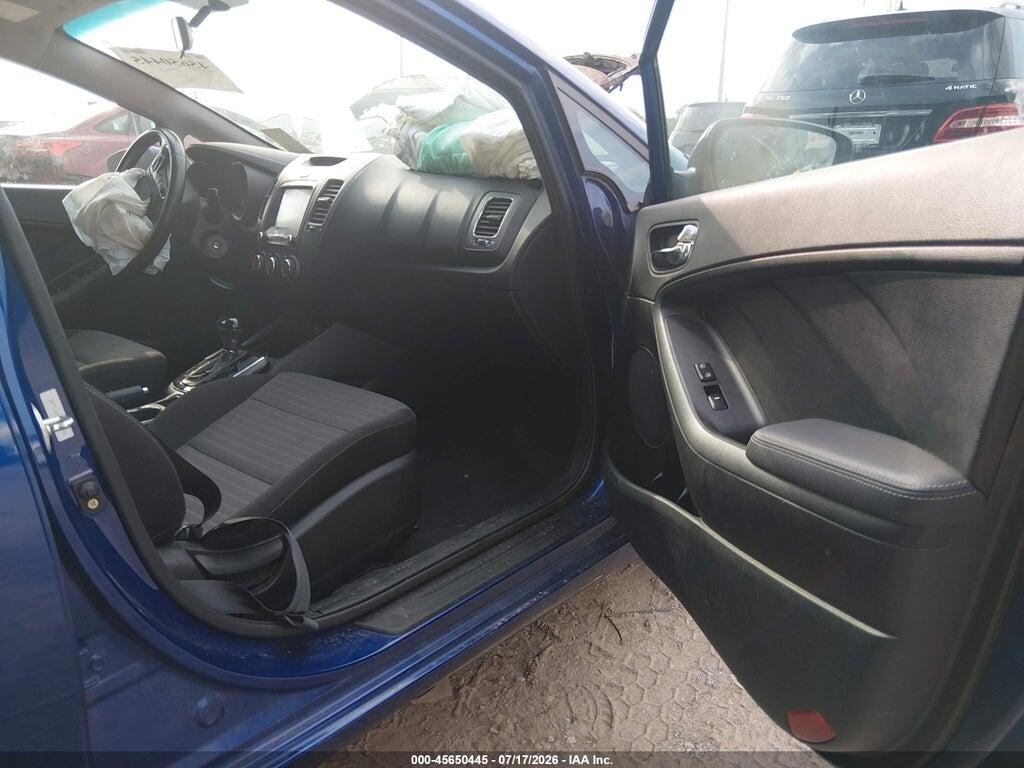 3KPFL4A72HE103881 2017 KIA FORTE photo no. 5