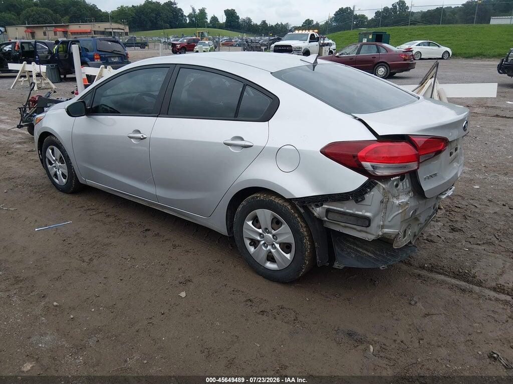 3KPFL4A79HE034882 2017 KIA FORTE photo no. 3
