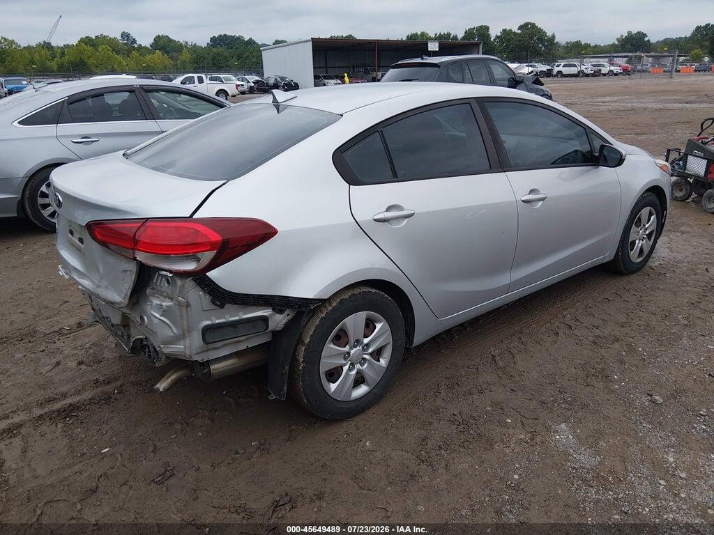 3KPFL4A79HE034882 2017 KIA FORTE photo no. 4