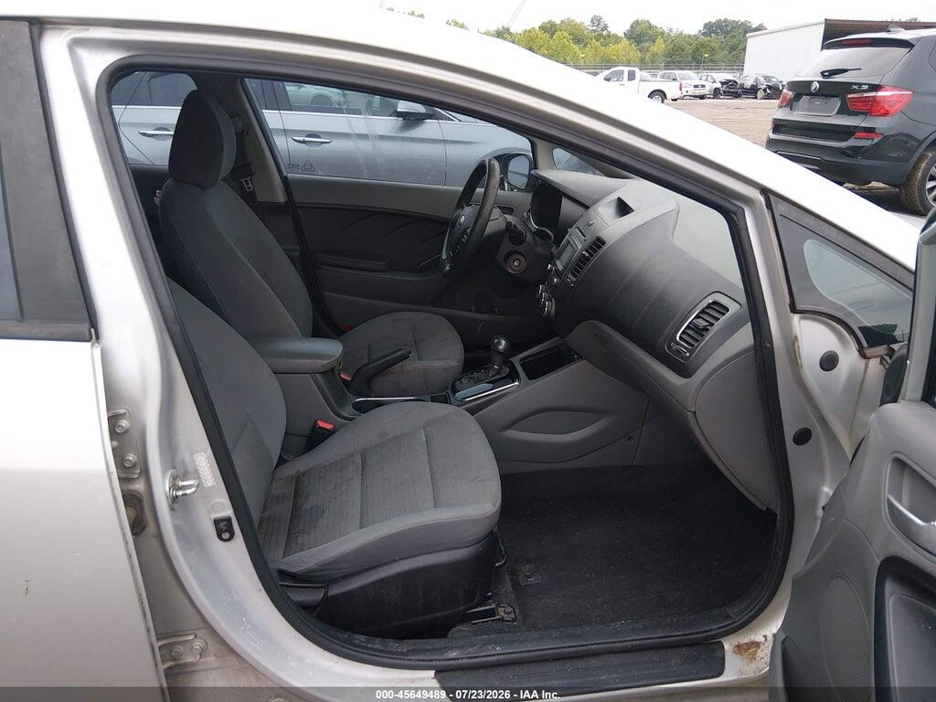3KPFL4A79HE034882 2017 KIA FORTE photo no. 5